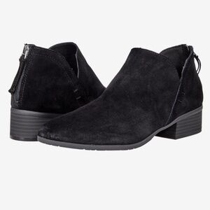 New Kenneth Cole Reaction Side Skip Black Suede Ankle Boots